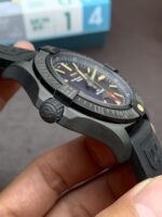 Breitling Avenger 44mm - Image 4