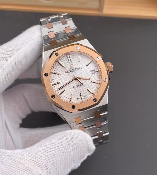 Audemars Piguet Royal Oak 37mm