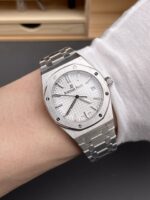 Audemars Piguet Royal Oak 34mm - Image 9