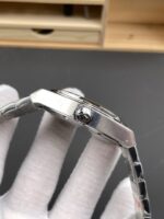 Vacheron Constantin Overseas - Image 4