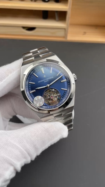 Vacheron Constantin Overseas