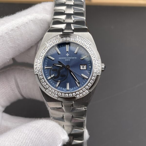 Vacheron Constantin Overseas 33mm