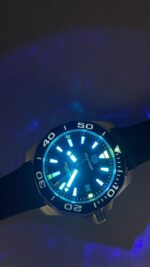 TAG Heuer 41mm Quartz Rubber Strap Shipping - Image 10