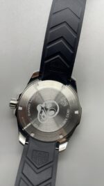 TAG Heuer 41mm Quartz Rubber Strap Shipping - Image 5