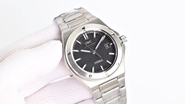 V7 Factory IWC Ingenieur 40mm