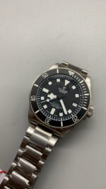 Tudor Black Bay Black Dial 43mm - Image 6