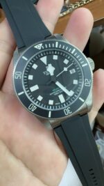 Tudor Black Bay Black Dial 43mm - Image 15