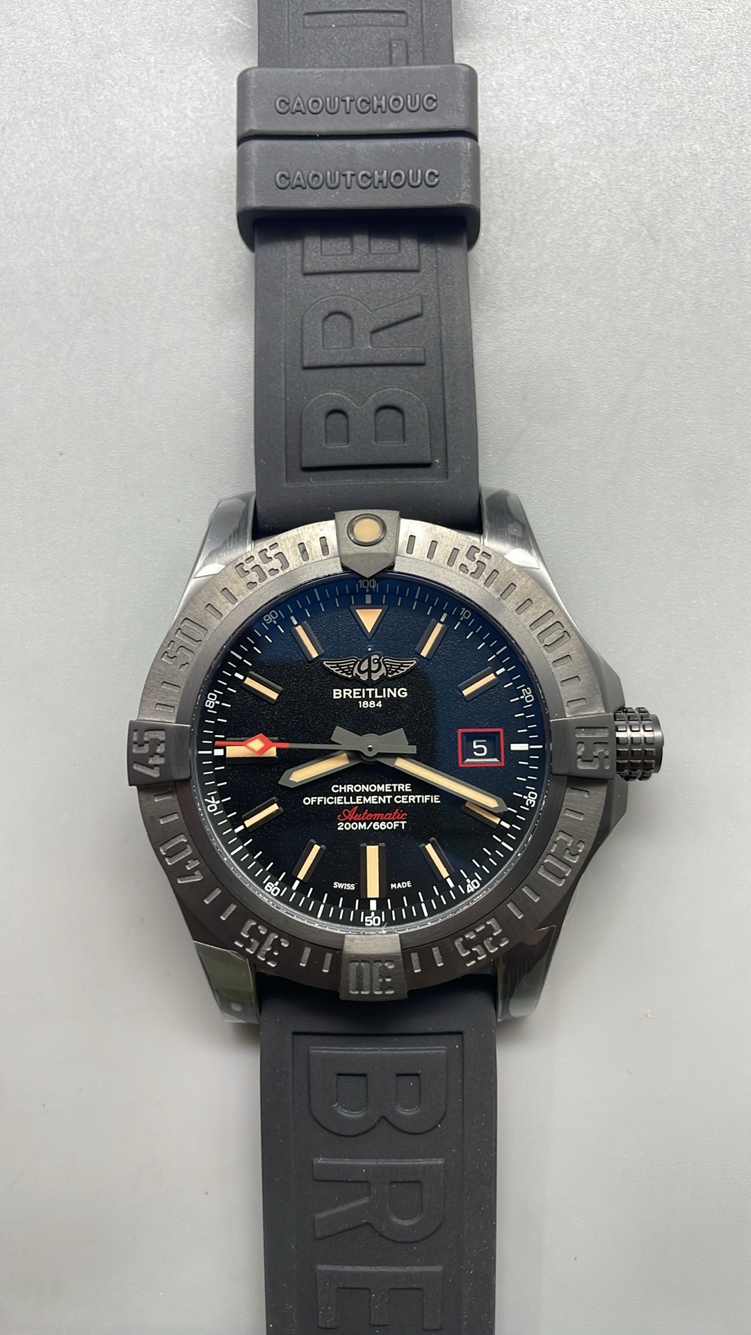 i1780678854352_4187_0_0 Breitling Avenger 44mm - Image 1
