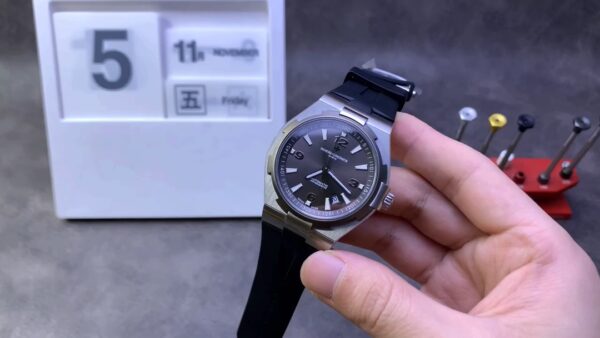 Vacheron Constantin Overseas