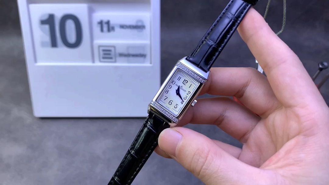 o1636474141_5691 Jaeger-LeCoultre Reverso - Image 1