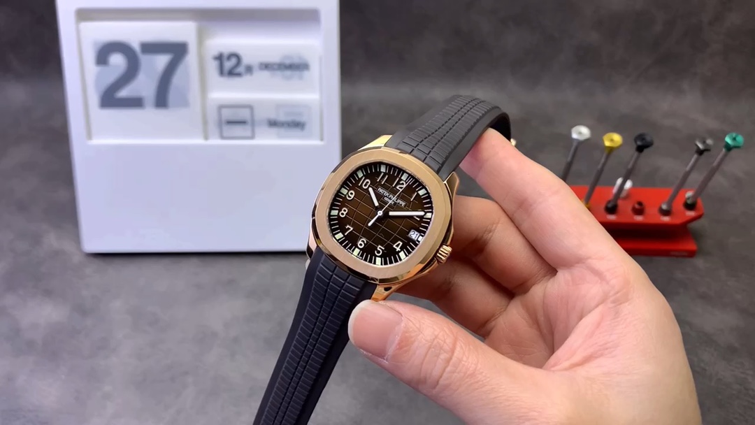 o1640536647_6539 3K Factory Patek Philippe Aquanaut - Image 1
