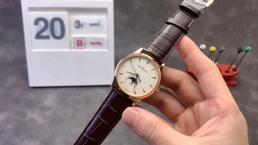 o1647712928_9024 Jaeger-LeCoultre Moonphase Integrated Movement - Image 1