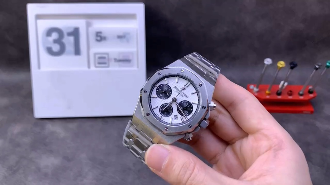 o1653924480_6944 Audemars Piguet Panda Dial Chronograph - Image 1