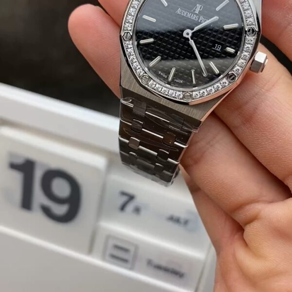 Audemars Piguet 34mm Quartz Shipping