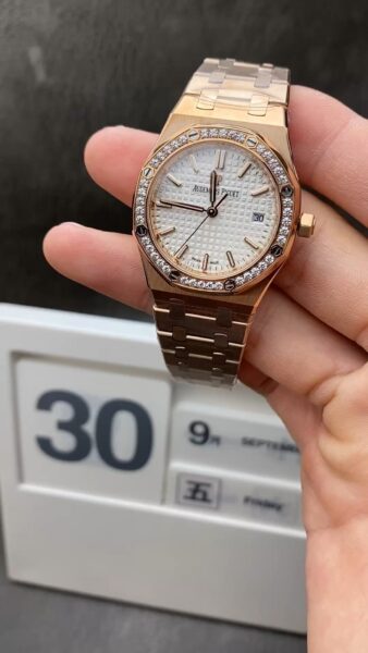 Audemars Piguet 35mm Diamond Bezel Mechanical Rose
