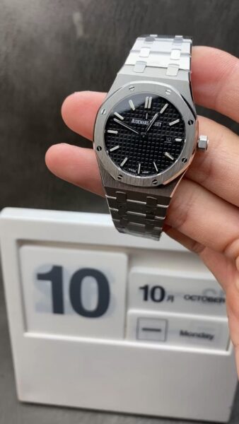 Audemars Piguet 35mm AP35mm Quartz Shipping