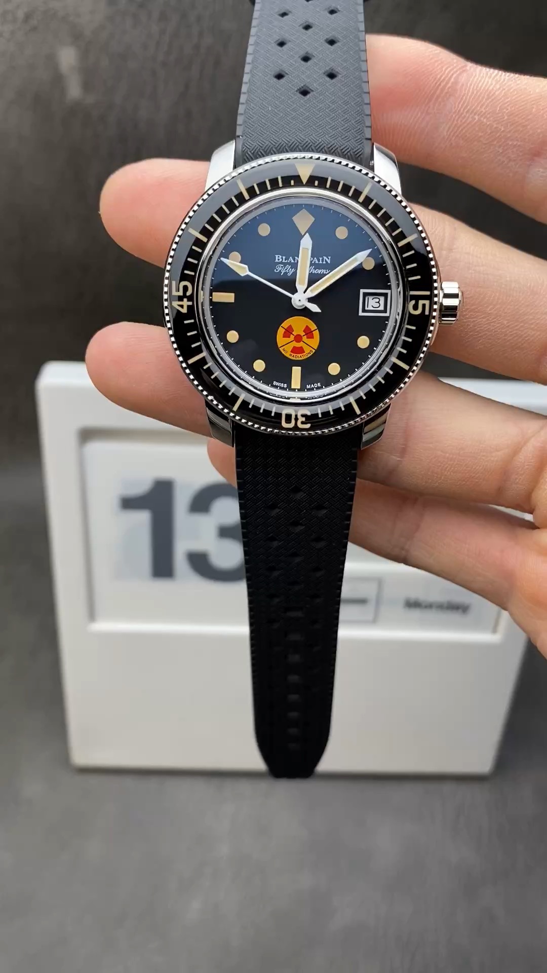 o1676287709_1748 Blancpain Shipping - Image 1