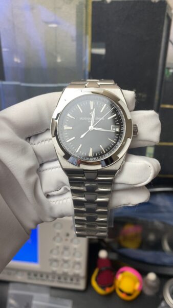 Vacheron Constantin Overseas