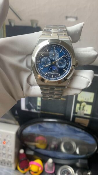Vacheron Constantin Overseas