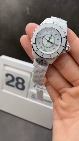 Chanel 33mm Ceramic Quartz Shipping EAST