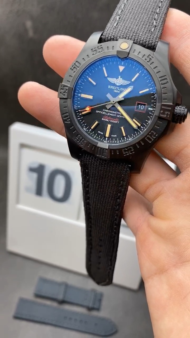 o1691690502_4206 Breitling Avenger - Image 1