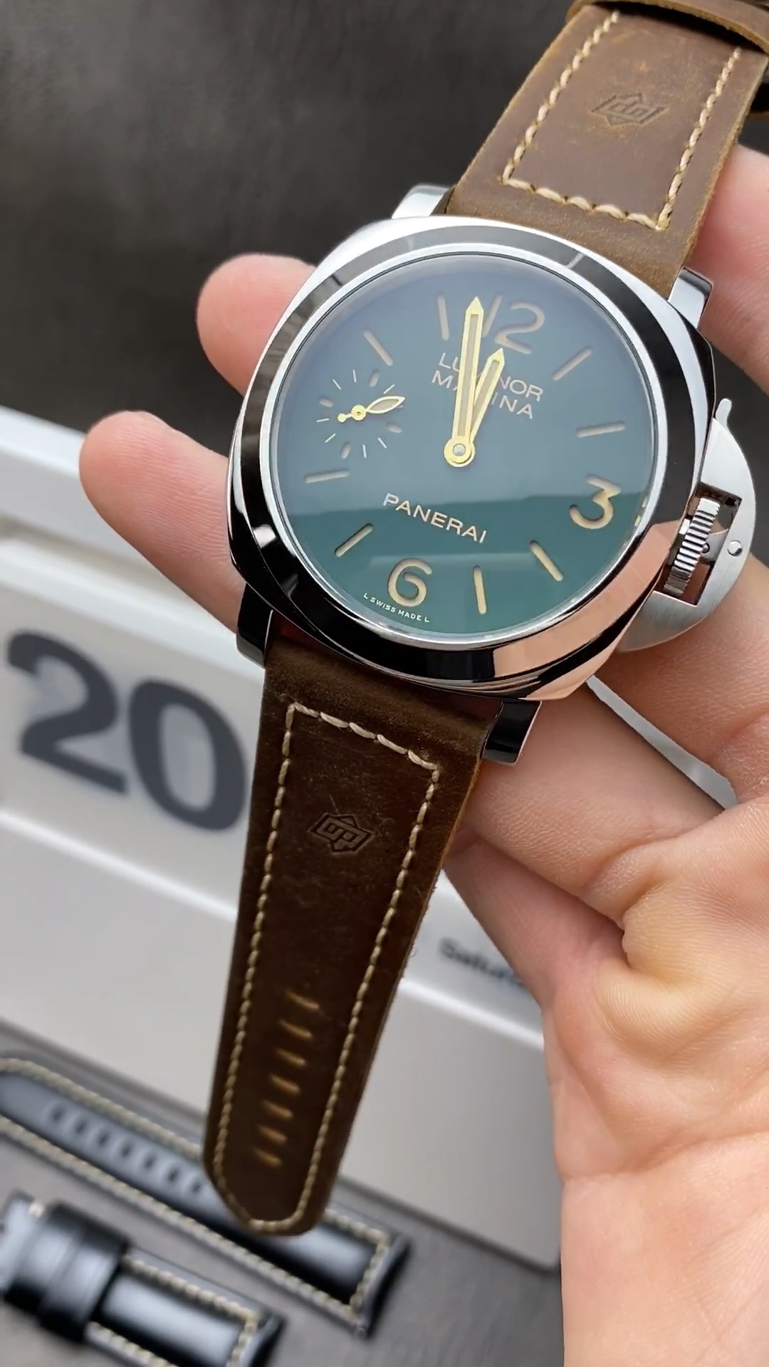 o1692542951_8185 Panerai Pam911 Shipping - Image 1